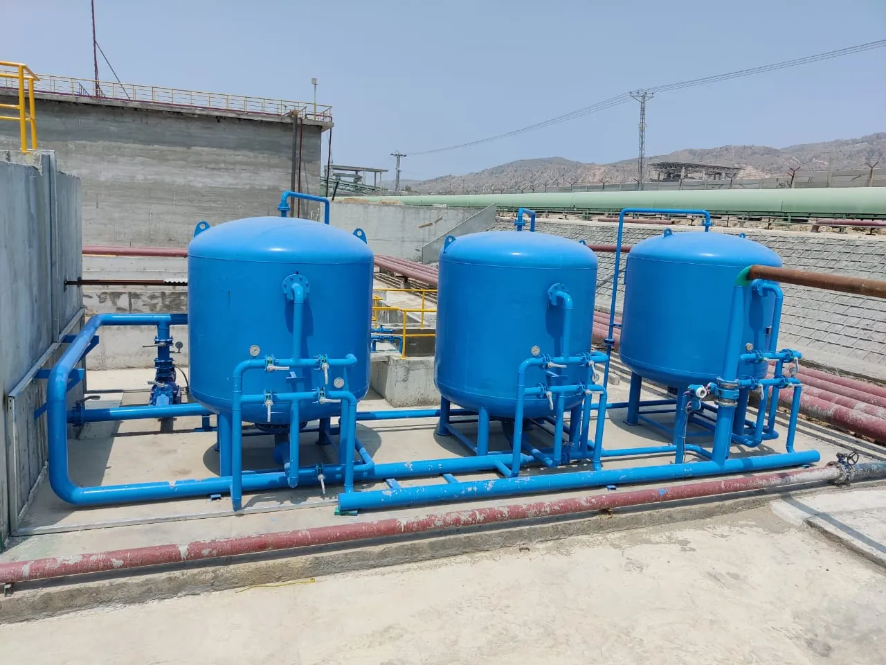 Pressure filter battery